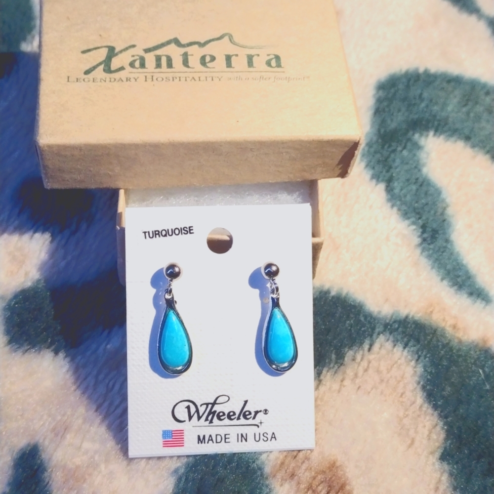 Xanterra earrings brand new , turquoise